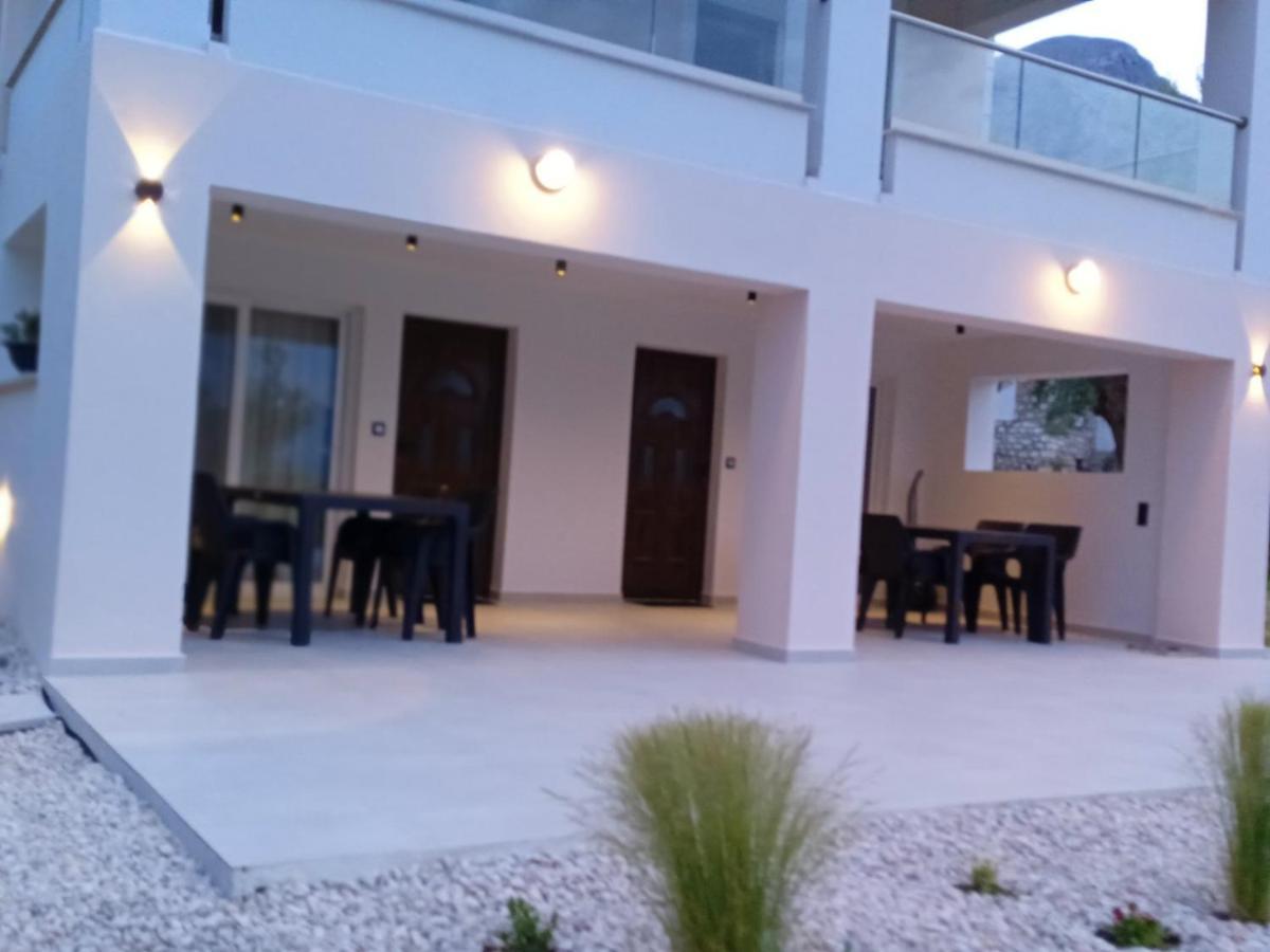 Q Luxury Rooms Paleros Buitenkant foto