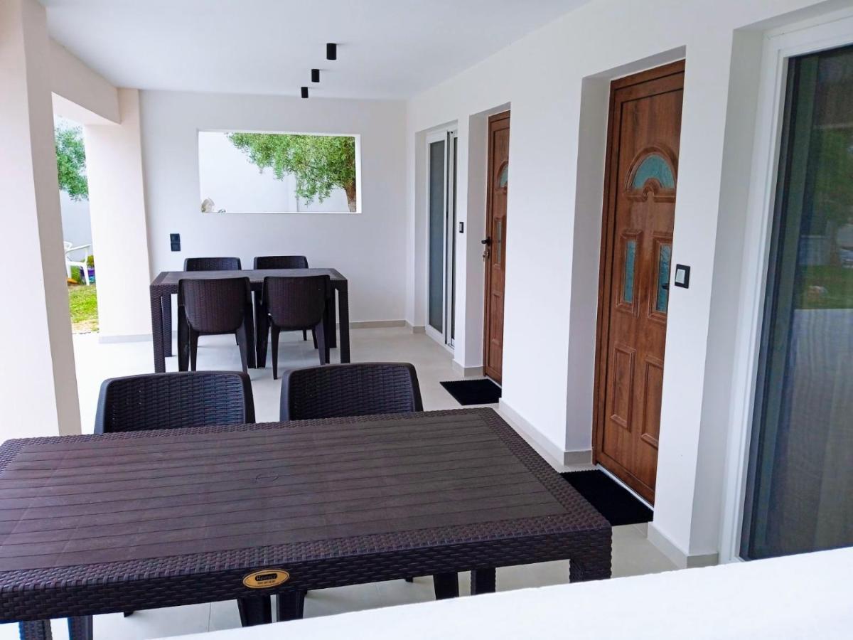 Q Luxury Rooms Paleros Buitenkant foto